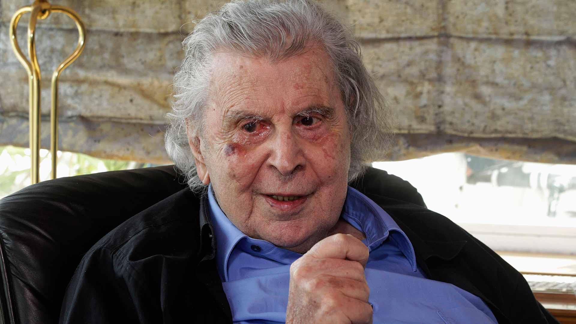 صورة بعنوان: الموت يُغيّب ملحن "زوربا اليوناني" عن 96 عاماً 