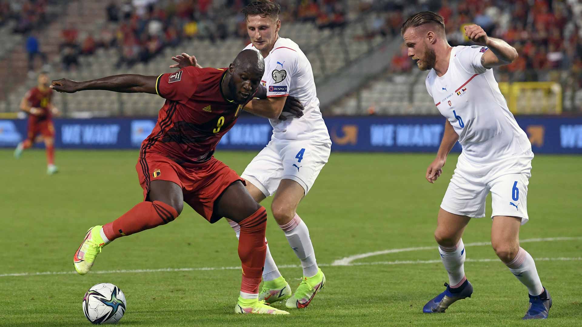 صورة بعنوان: بلجيكا تتمسك بصدارة المجموعة الخامسة في تصفيات كأس العالم 