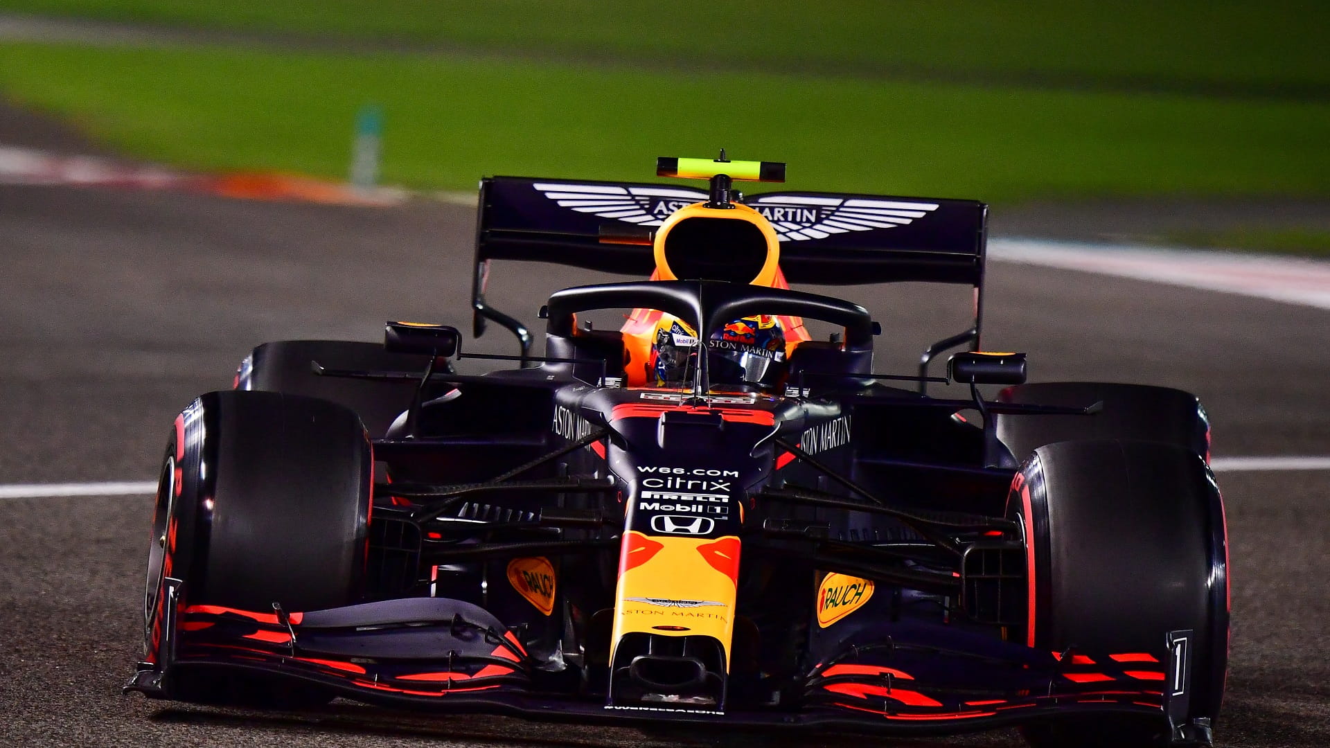 صورة بعنوان: فريق ويليامز للفورمولا 1 يتعاقد مع التايلندي ألبون 