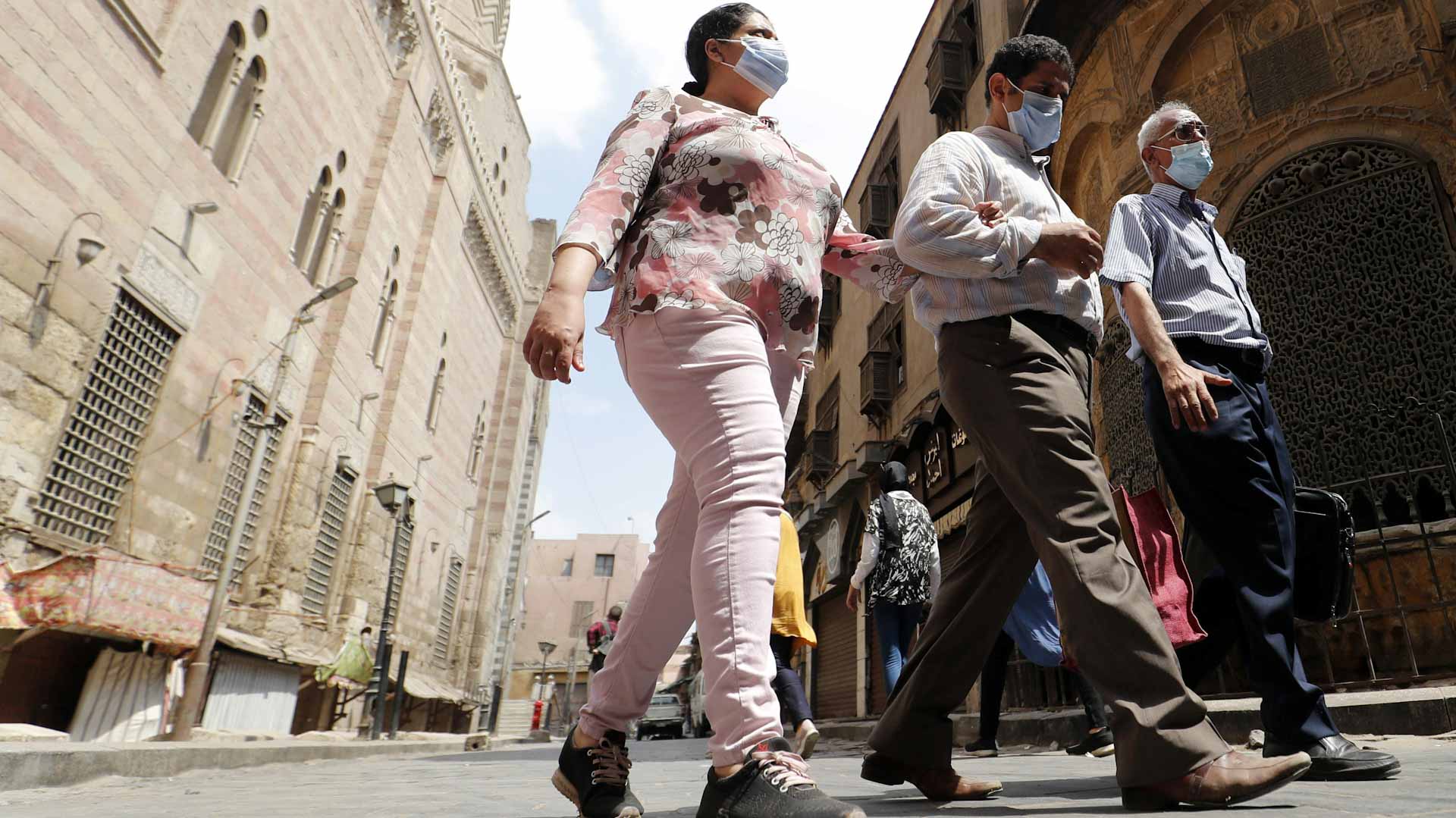 صورة بعنوان: مصر: 458 إصابة جديدة بكوفيد و13 وفاة 