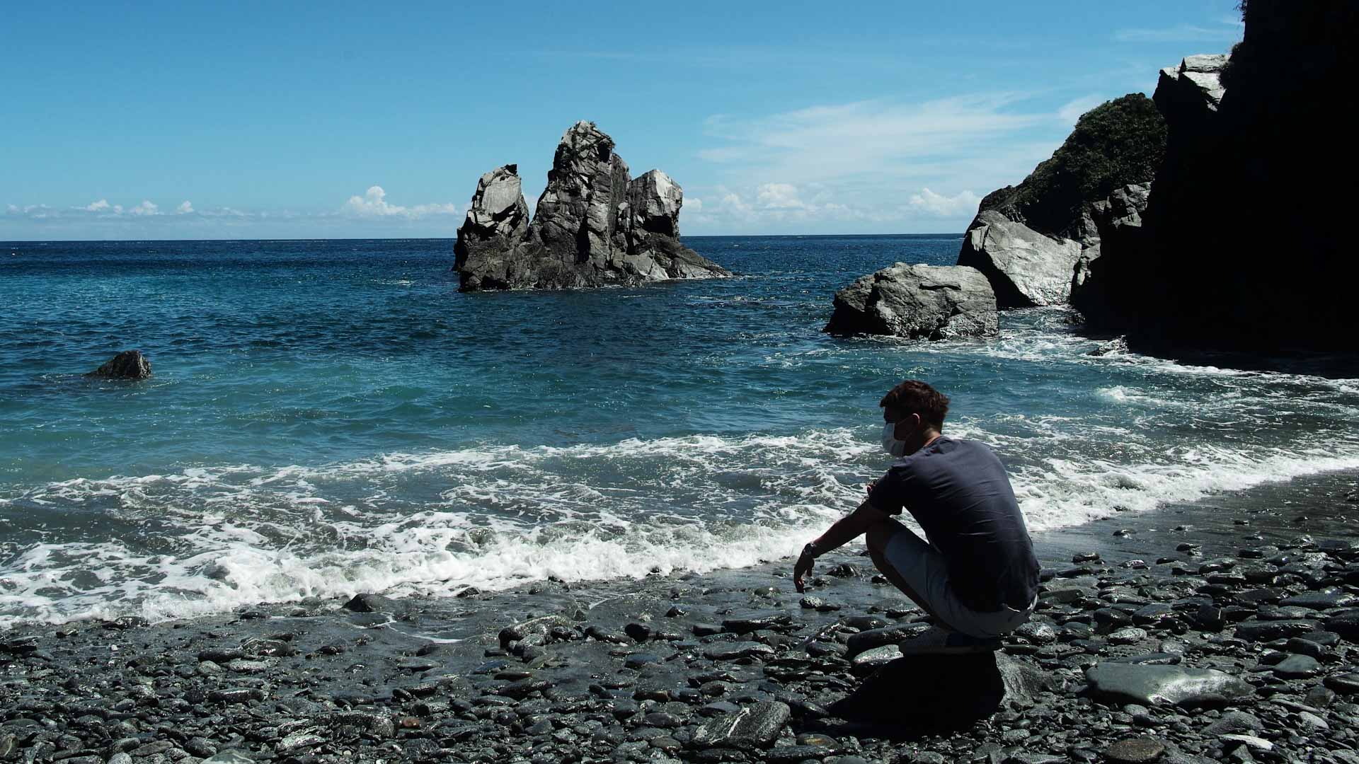 Image for the title: Typhoon drenches Taiwan but spares island a direct hit 