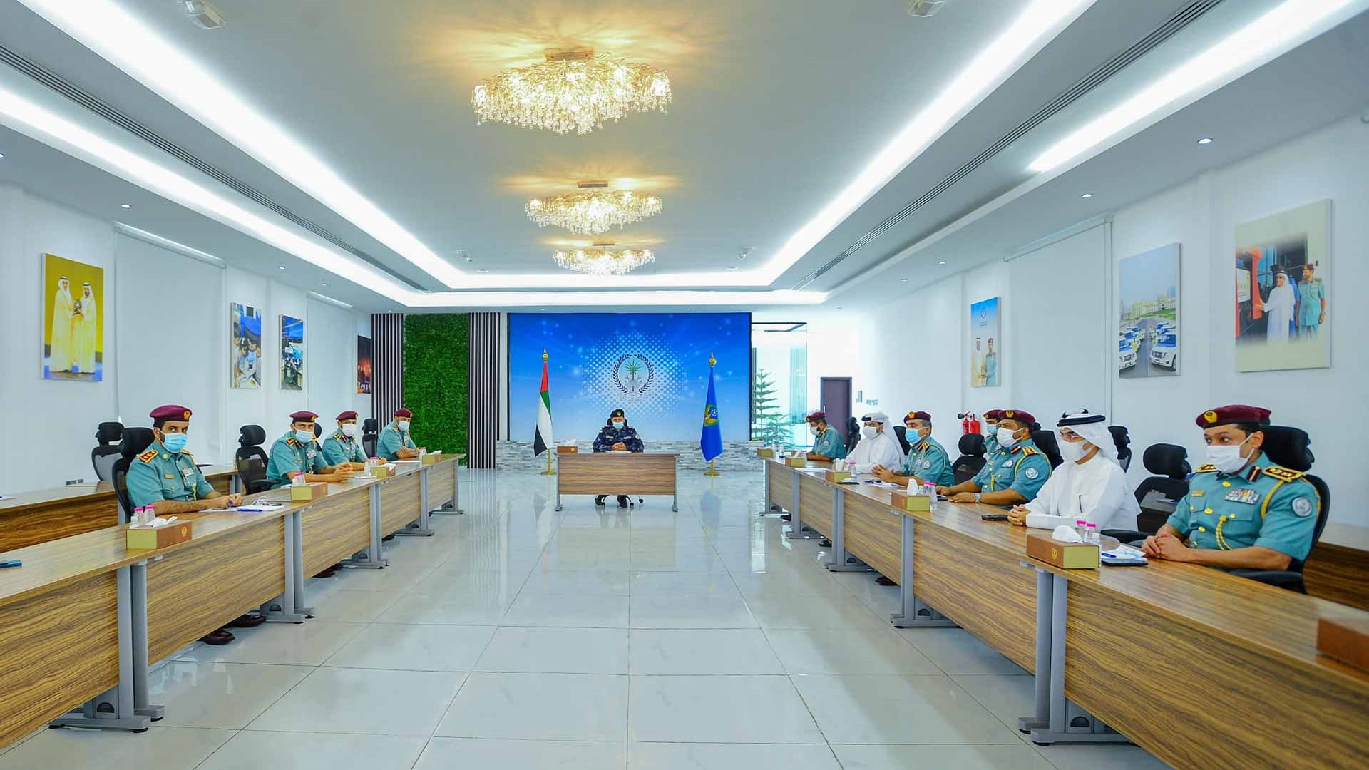 صورة بعنوان: اللواء الشامسي يترأس الجلسة الدورية مع ملاّك المشاريع المحلية  