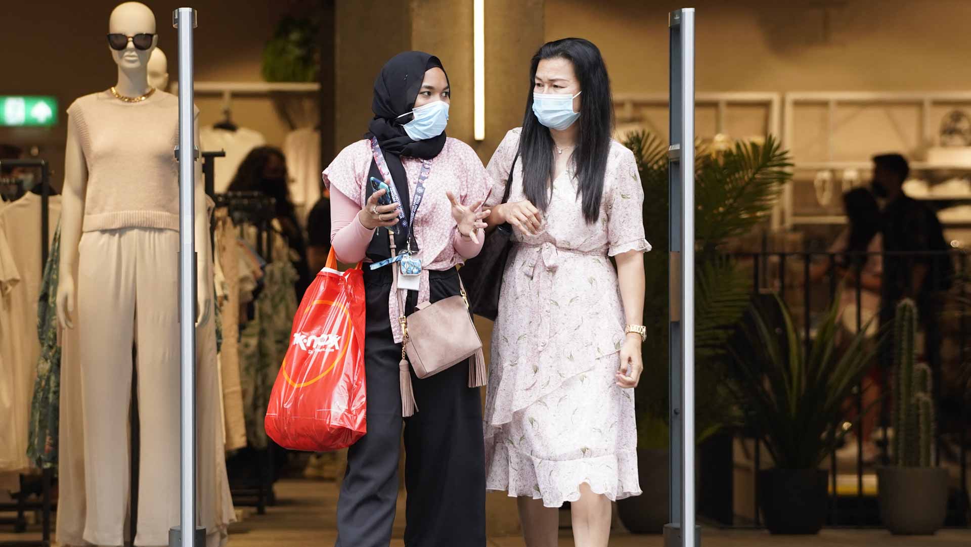 صورة بعنوان: بريطانيا تسجل 61 وفاة و30825 إصابة جديدة بكورونا 