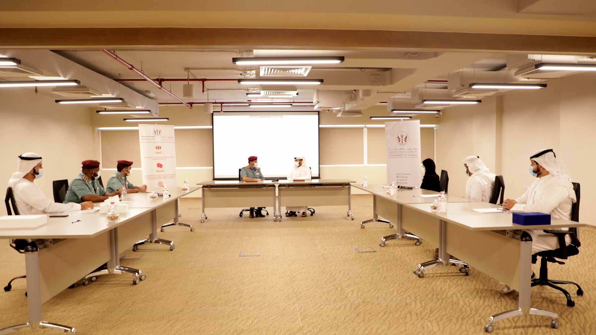 صورة بعنوان: تفاهم "شؤون البلديات" ودفاع مدني الشارقة لتنظيم تركيب كشف الحرائق 