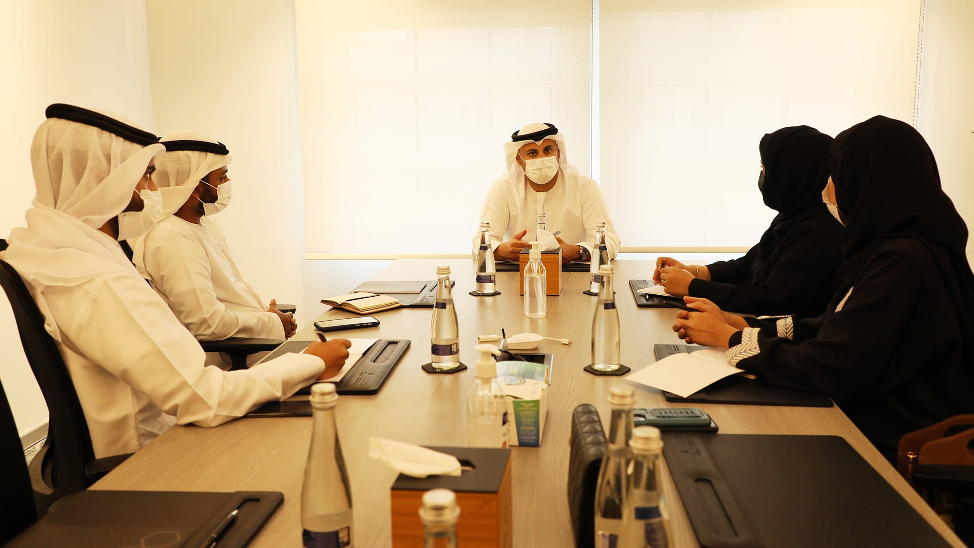 Image for the title: Ruwad, Shurooq discuss opportunities for cooperation  