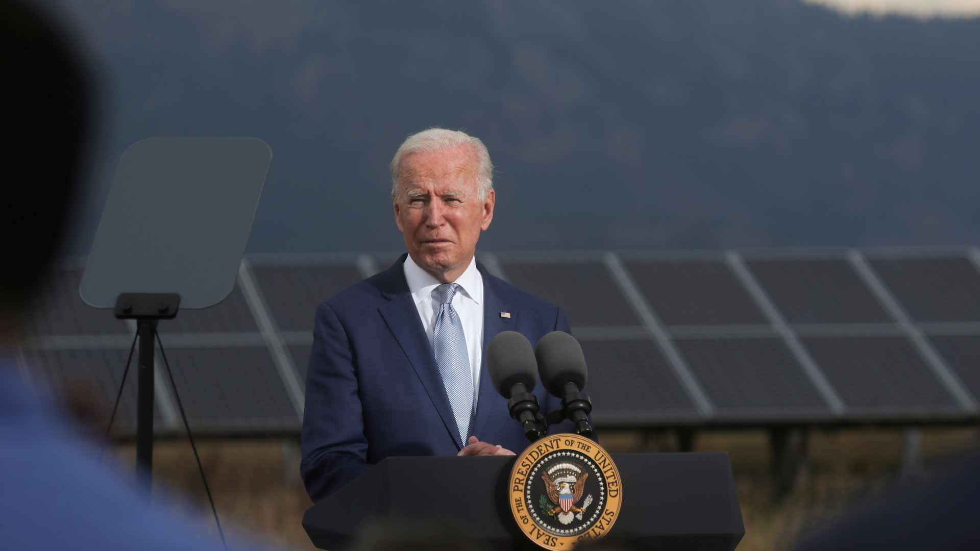 Image for the title: Biden denies China's Xi turned down meeting offer 