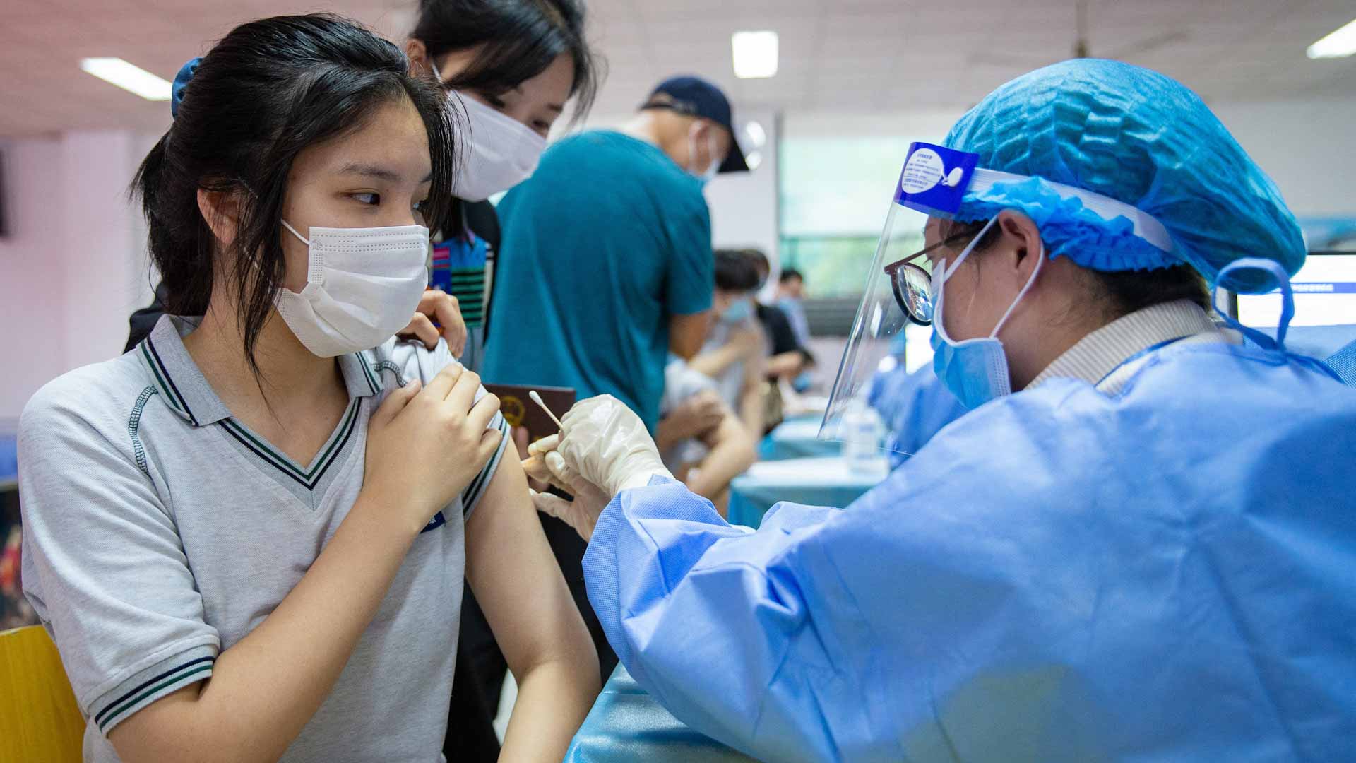 Image for the title: China reports 80 new coronavirus cases 