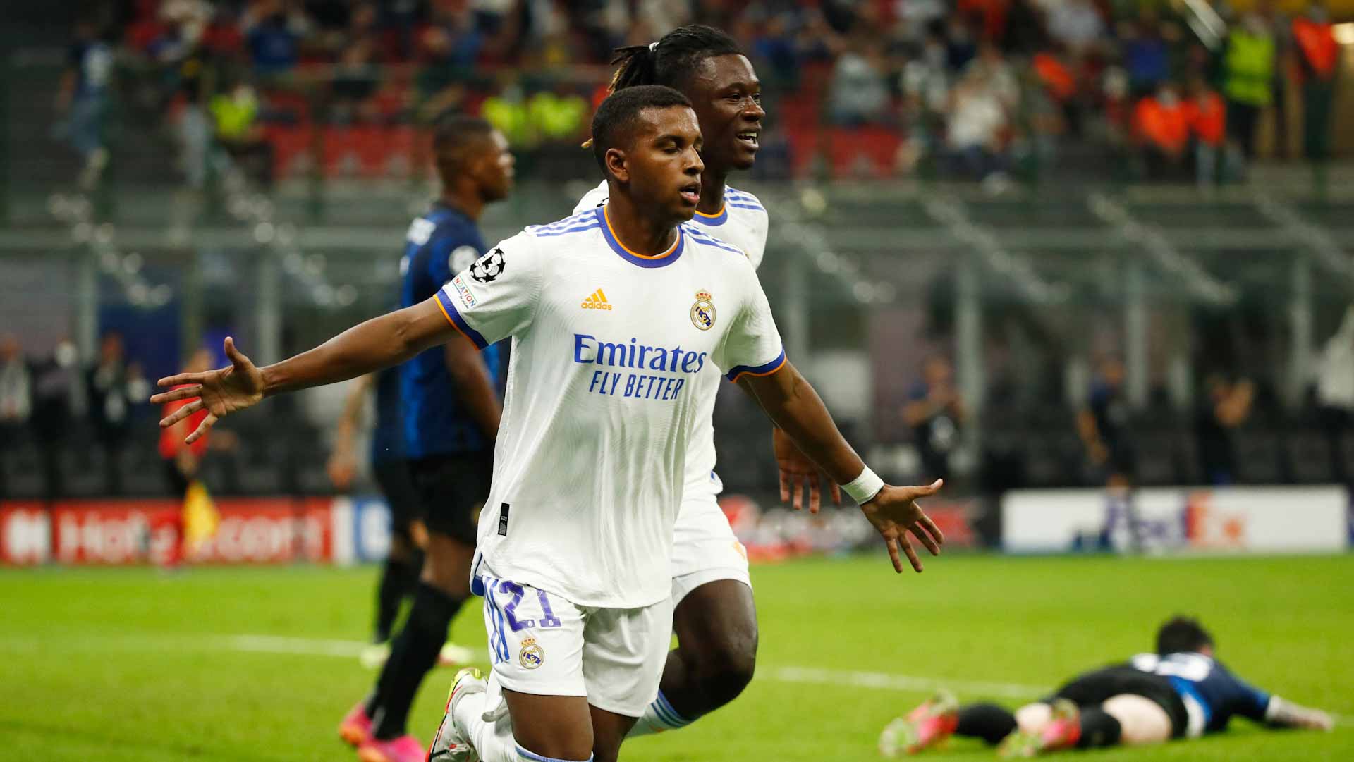 Image for the title: Late Rodrygo strike earns Real Madrid win at Inter 