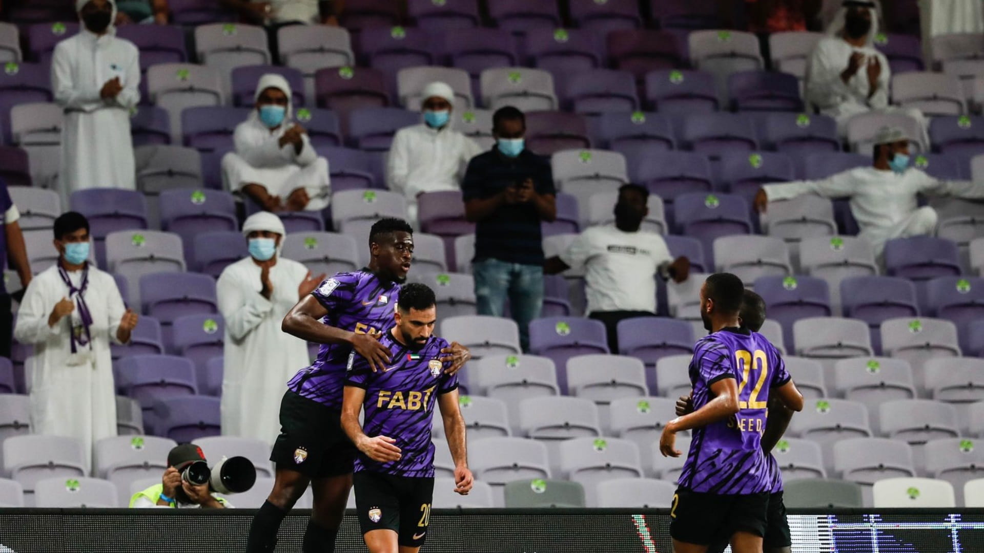 صورة بعنوان: فحوصات كورونا للأندية والإعلام وجماهير دوري أدنوك بـ 25 درهماً 