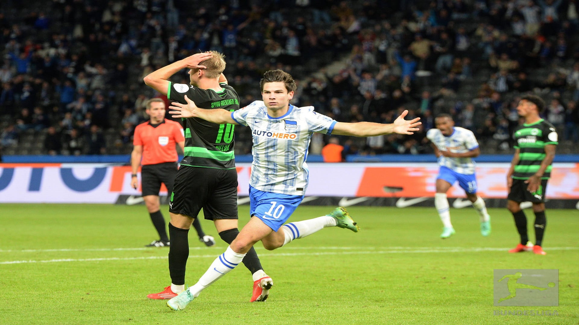 صورة بعنوان: هيرتا برلين يتخطى جروتر فيورث بصعوبة في الدوري الألماني  