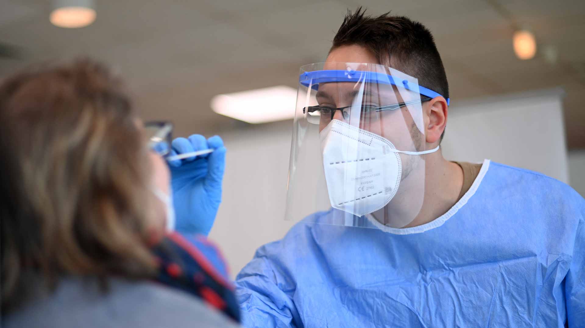 Image for the title: Worldwide coronavirus cases cross 228.62 million 