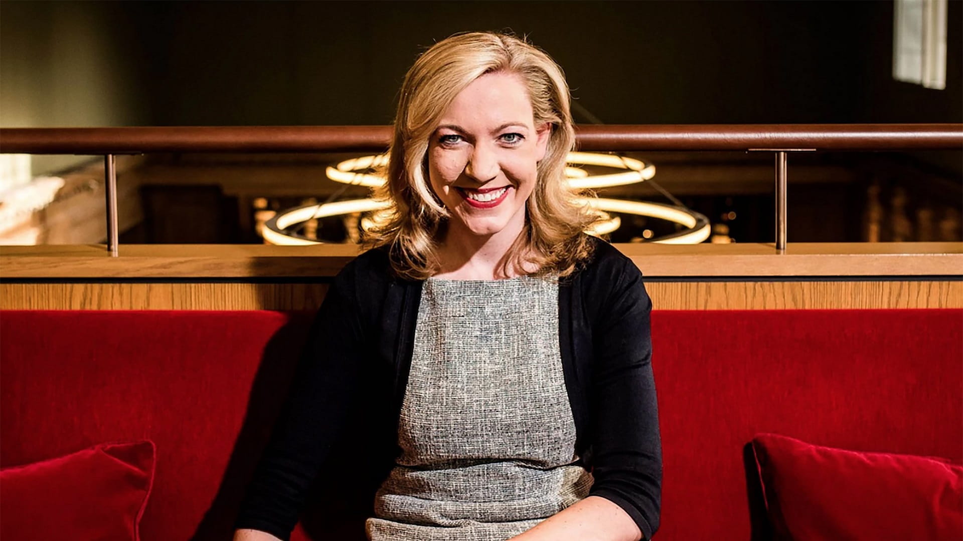 صورة بعنوان: "الدولي للاتصال" يبحث العلاقة بين التواصل الاجتماعي وصناع المحتوى 