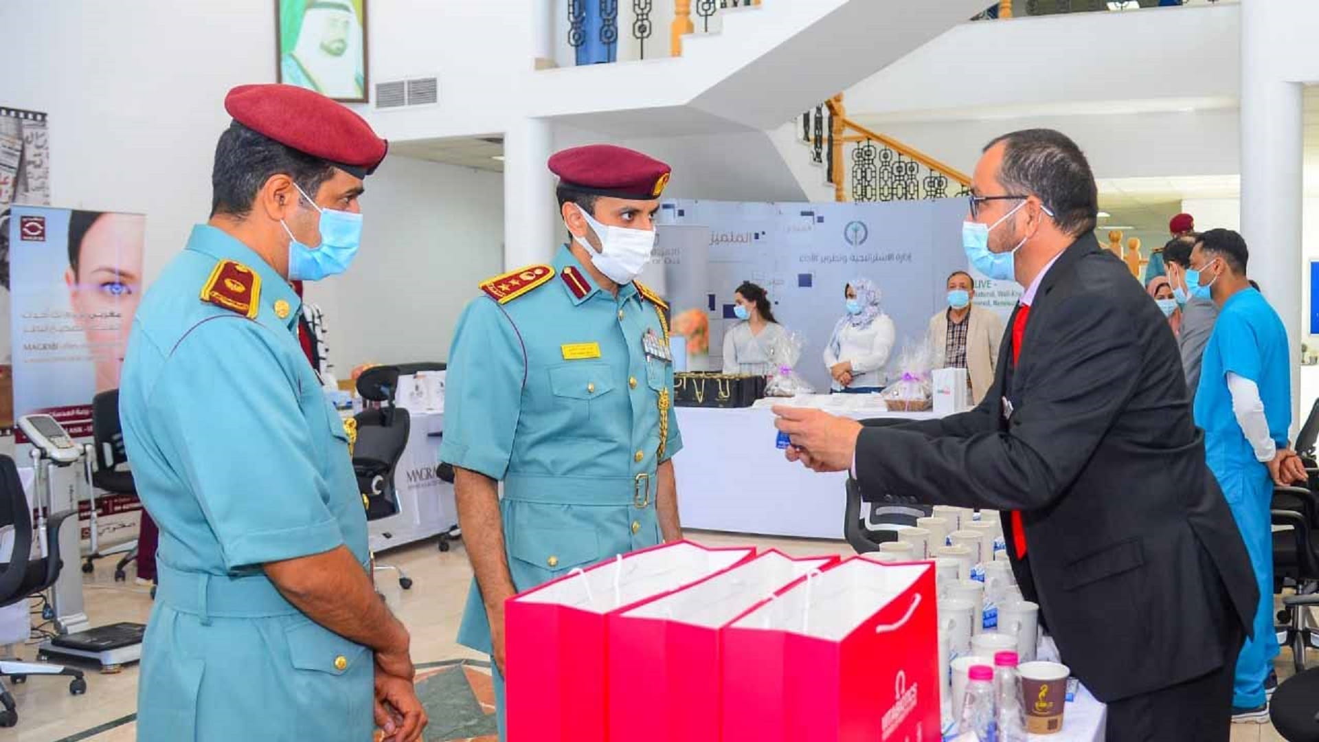 صورة بعنوان: شرطة الشارقة تنظم فعالية "كلنا أصحاء" لمنتسبيها 