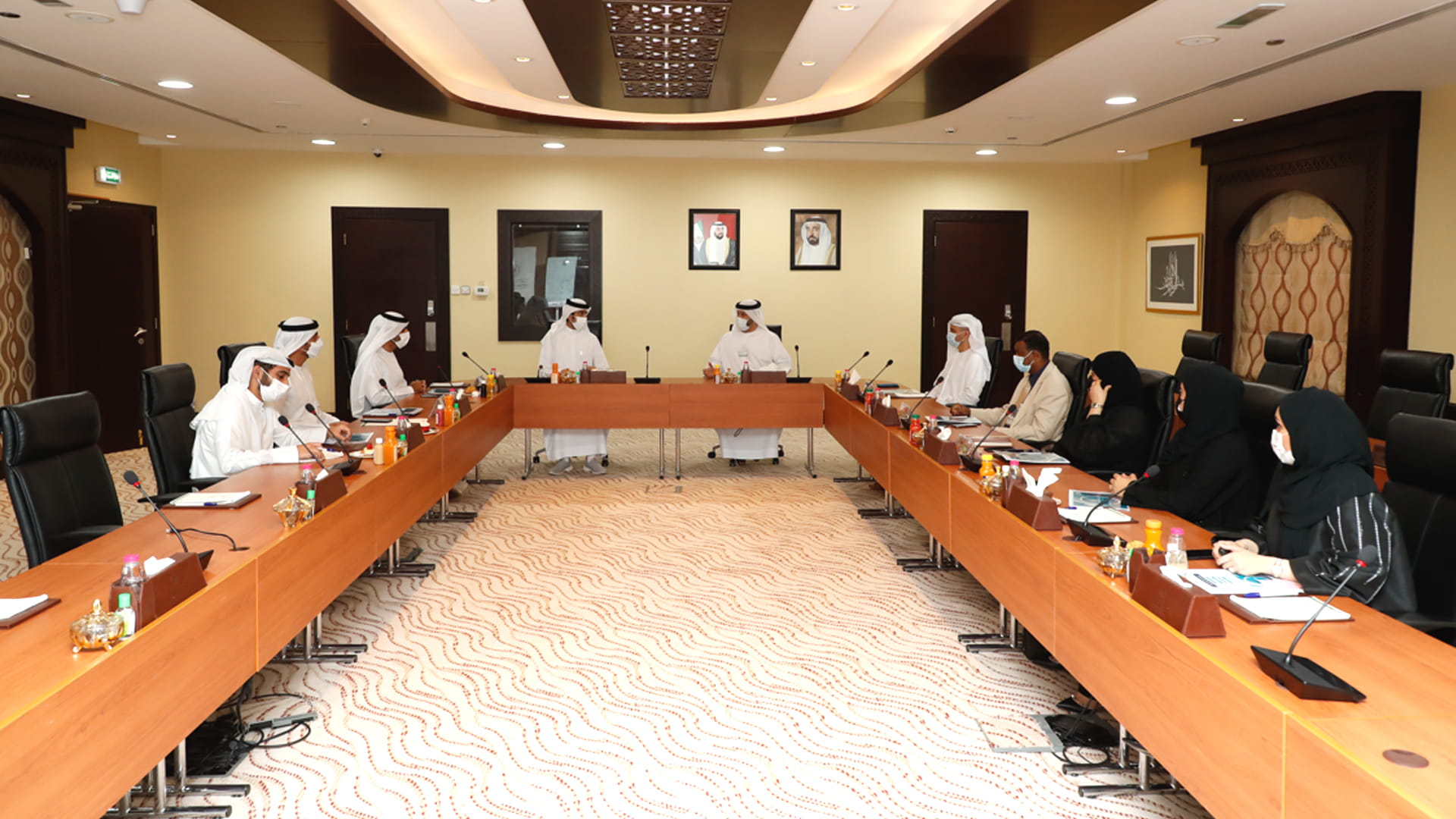 Image for the title: "Ruwad" grants facilities to finance projects 