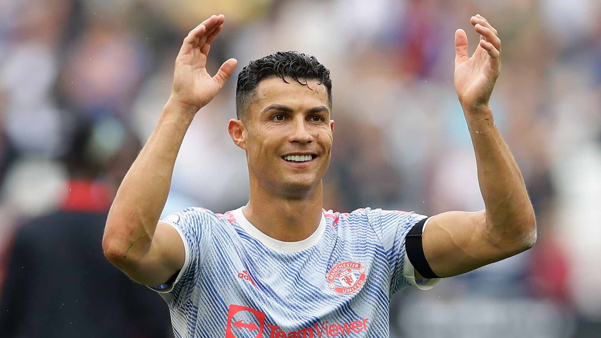 Image for the title: Ronaldo leapfrogs Messi in Forbes list of top-earning players 