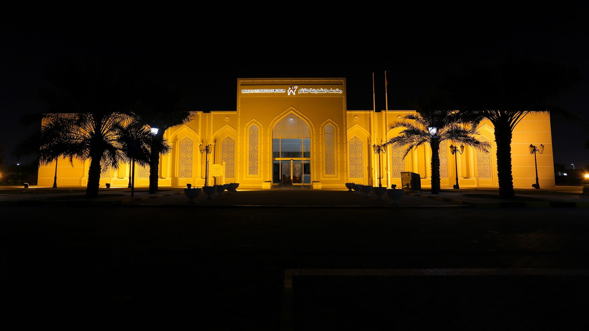 صورة بعنوان: جمعية أصدقاء مرضى السرطان بالشارقة تشارك في حملة "تزهو بالذهبي" 