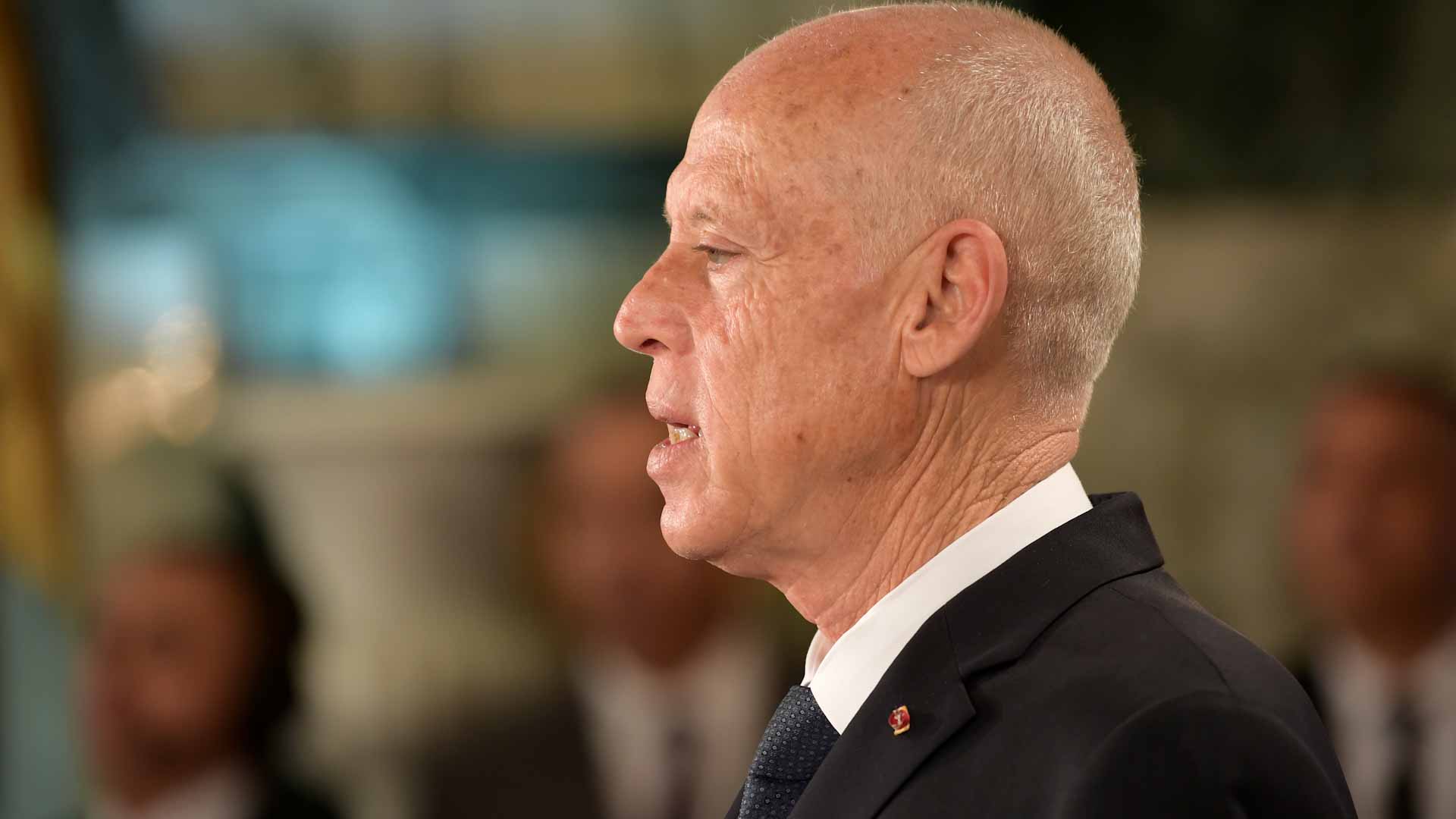 صورة بعنوان: لإصلاحات سياسية...رئيس تونس يتولى السلطات التنفيذية والتشريعية 