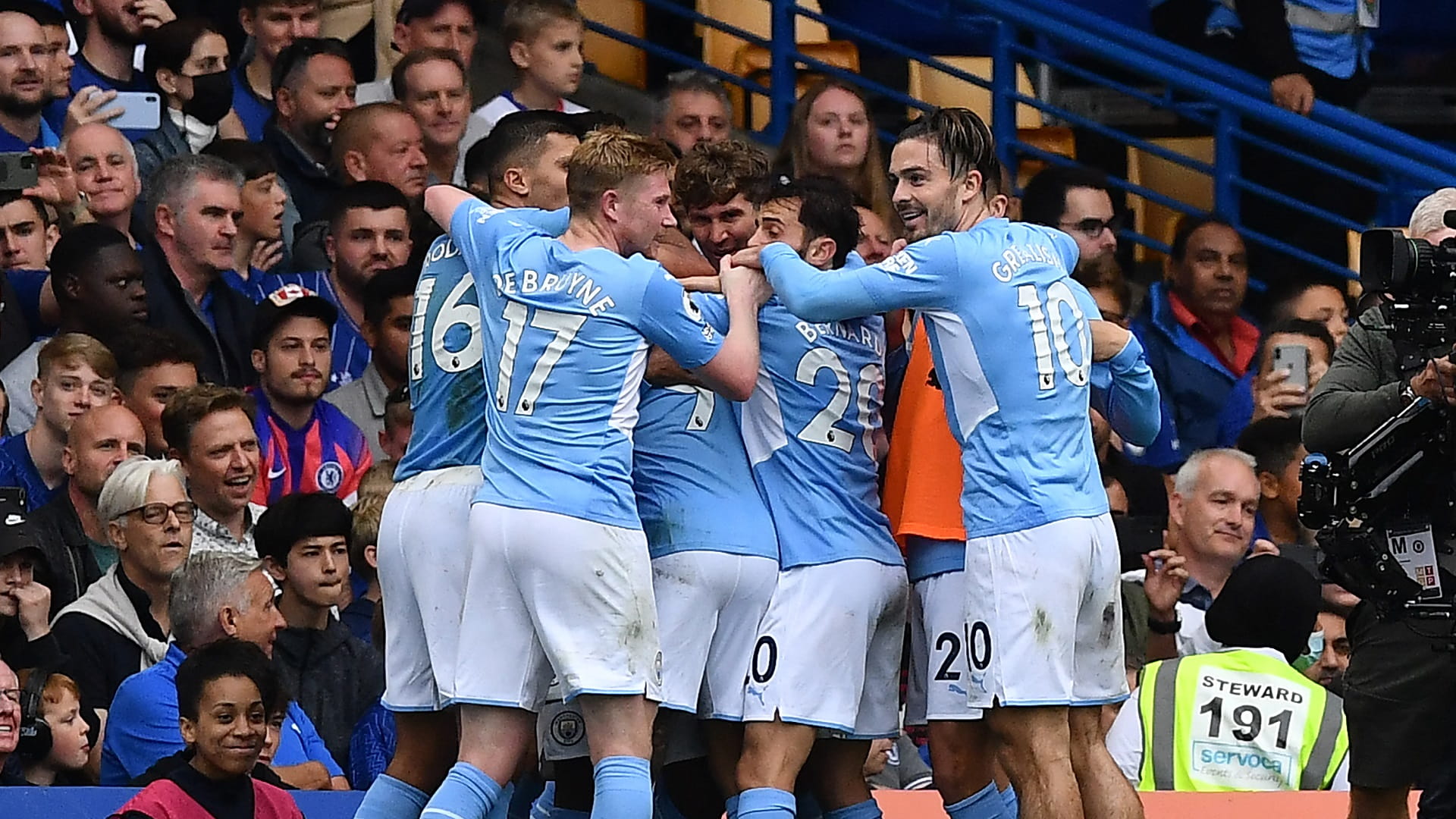 صورة بعنوان: مانشستر سيتي يتخطى تشلسي في قمة الجولة الـ 6 من البريميرليغ 