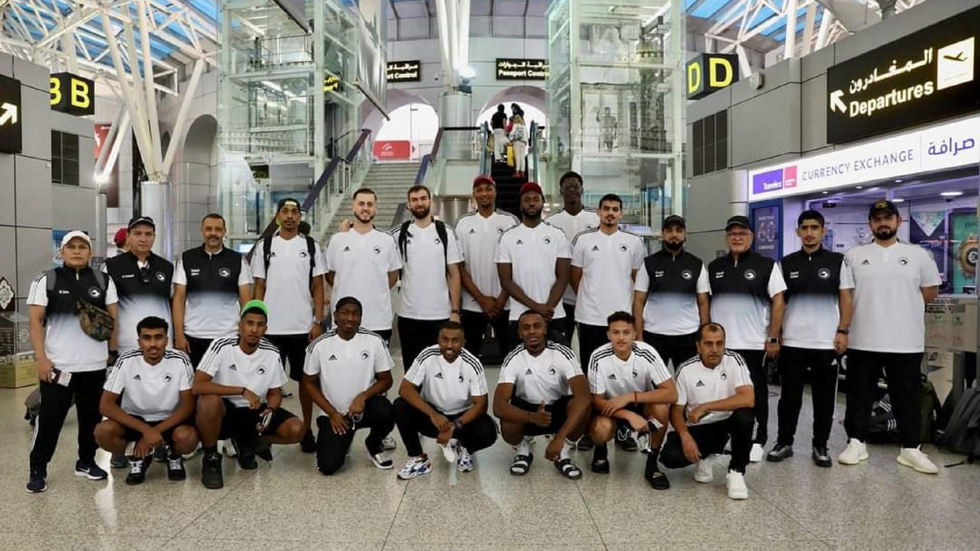 صورة بعنوان: فريق رجال سلة الشارقة يصل الإسكندرية للمشاركة في البطولة العربية 