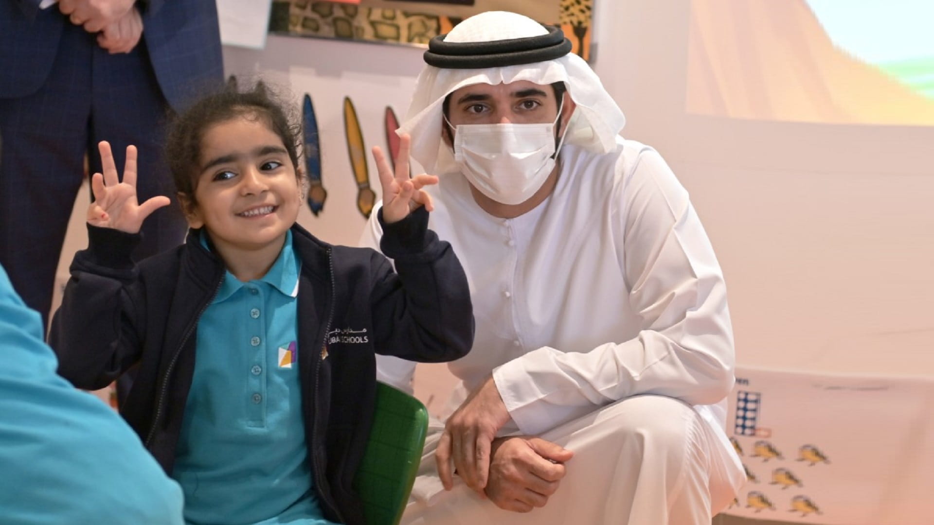 صورة بعنوان: حمدان بن محمد يزور مدارس دبي فرع البرشاء ويوجه بتوسيع المشروع 