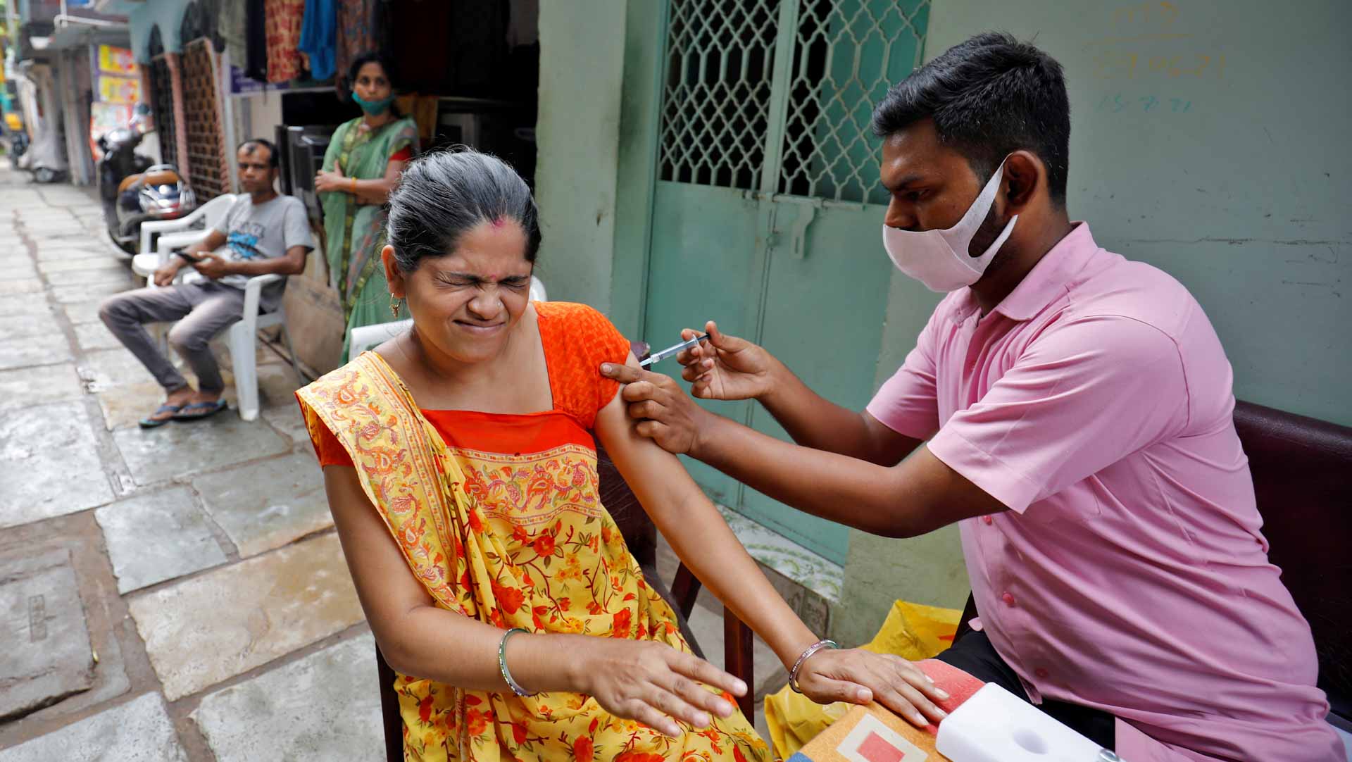 Image for the title: India reports 18,870 new COVID-19 cases in last 24 hours 