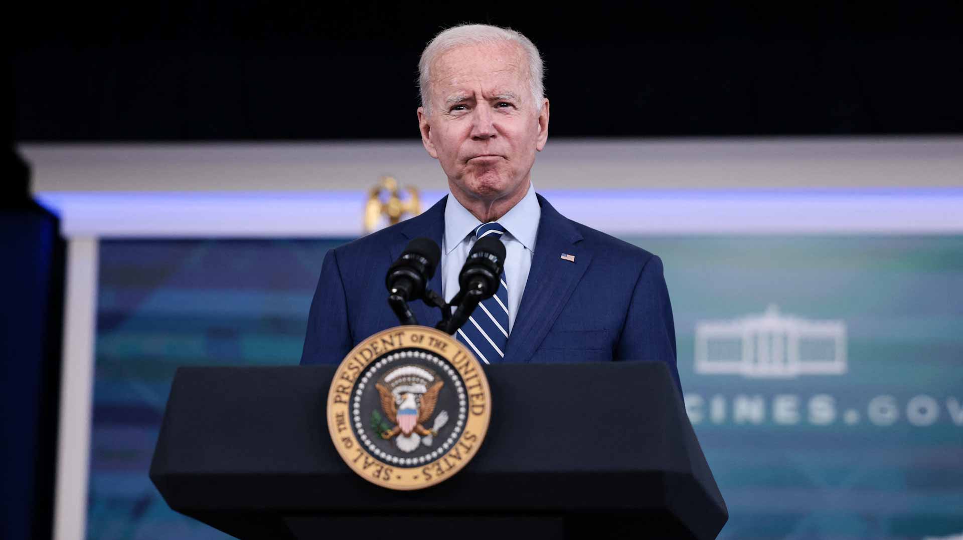 Image for the title: Biden cancels trip with agenda under threat, debt crisis looming 