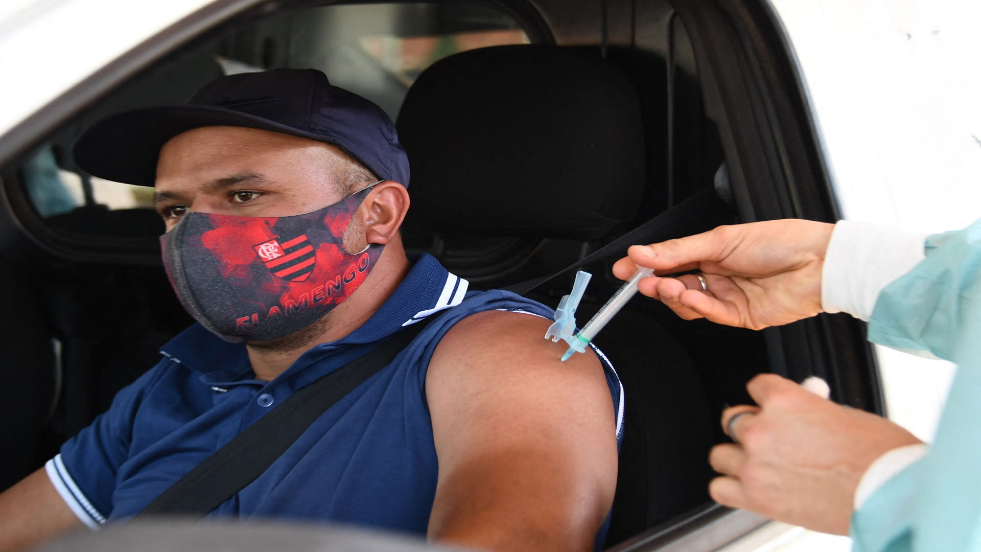 Image for the title: Brazil reports 506 COVID deaths in 24 hours 