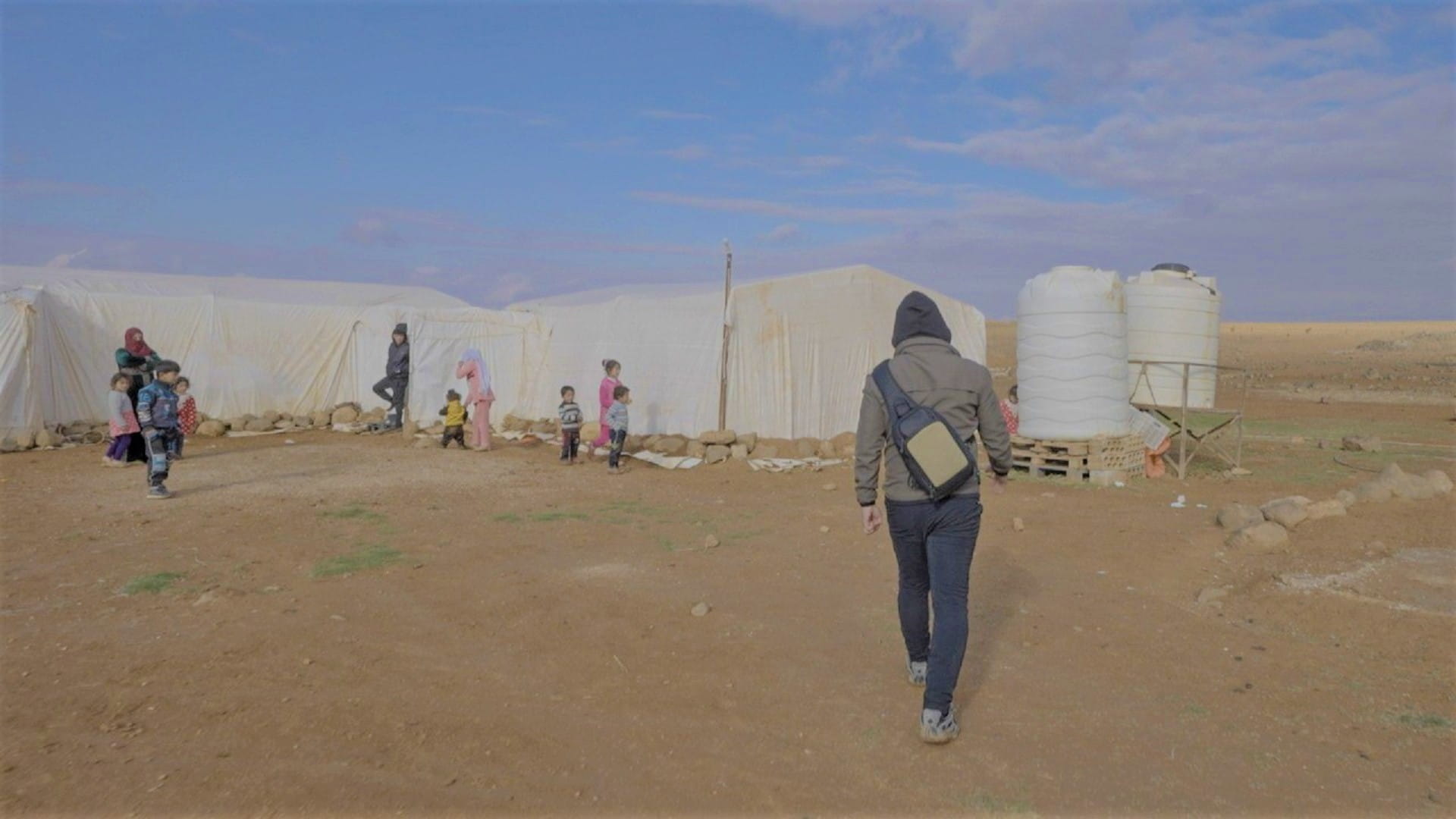 صورة بعنوان: قلبي اطمأن يتمنى غلق مخيمات اللاجئين في العراق والأردن ولبنان 