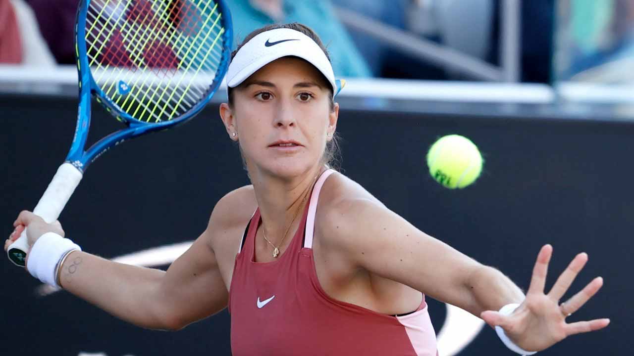 صورة بعنوان: السويسرية بنشيتش تتوج بلقب بطولة تشارلستون للتنس 