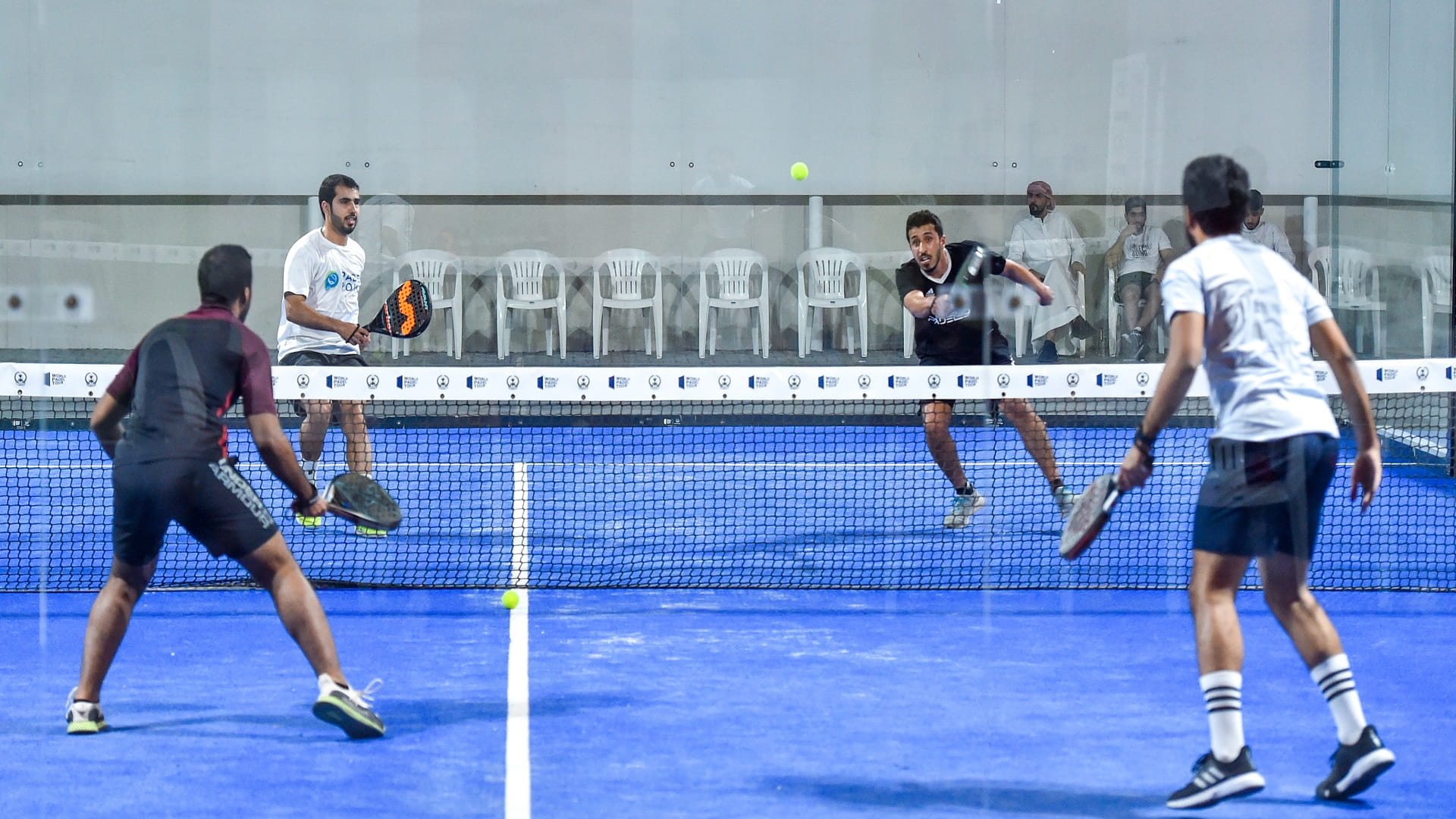 صورة بعنوان: شرطة الشارقة تستكمل بطولتها الرمضانية بمباريات القدم والطائرة 