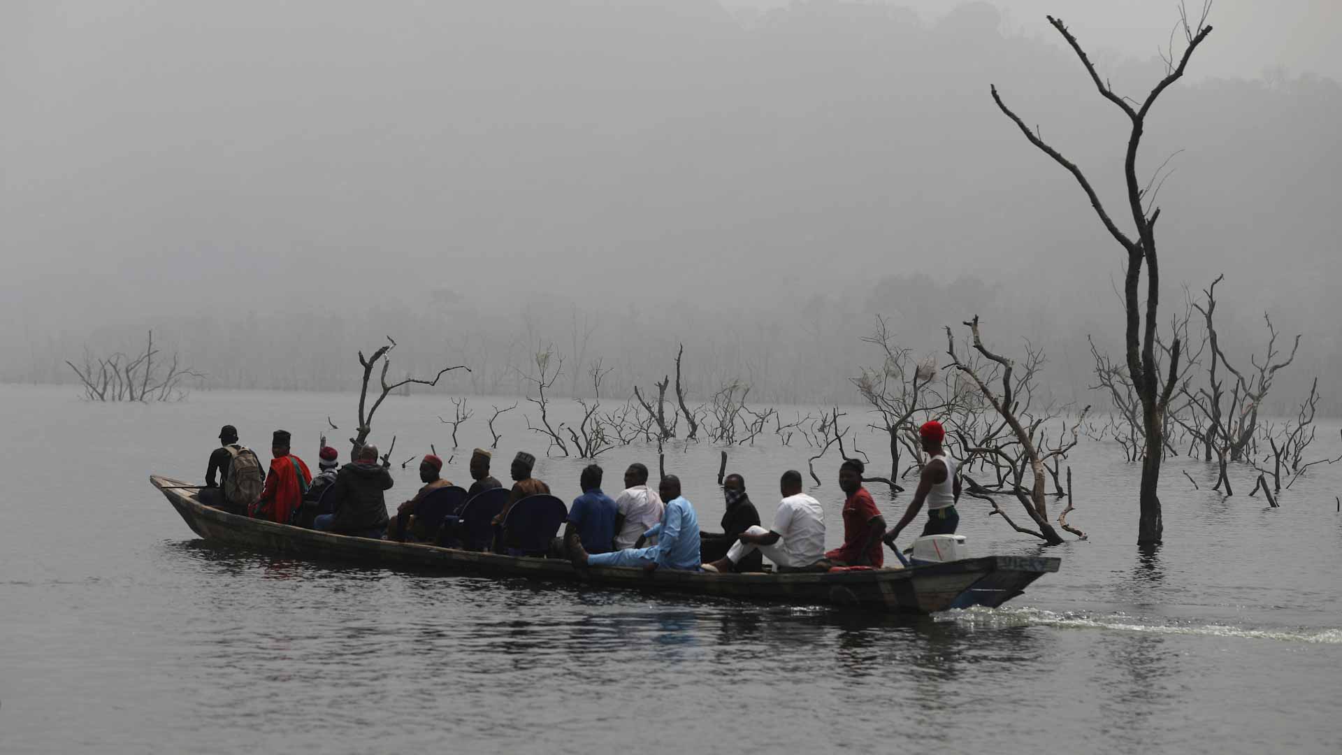 Image for the title: More than 20 dead in northwest Nigeria boat accident 