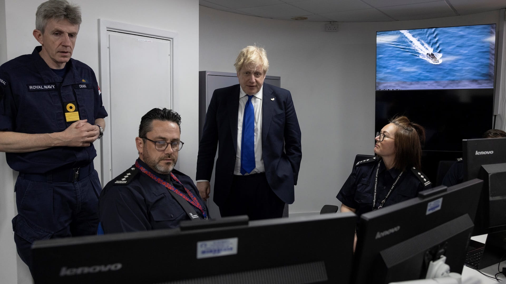 Image for the title: UK to send asylum-seekers to Rwanda 