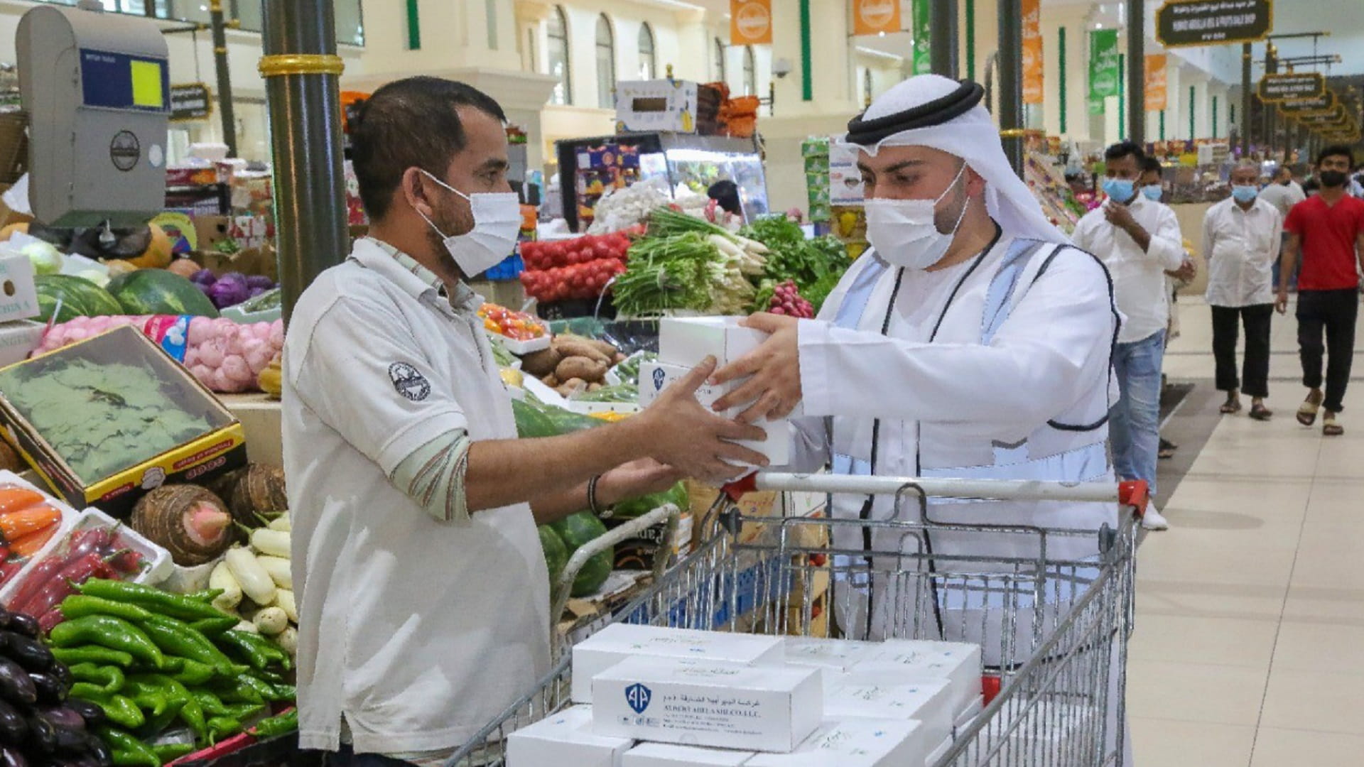 Image for the title: SAM is distributing 1,000 Iftar meals in Souq Al Jubail 