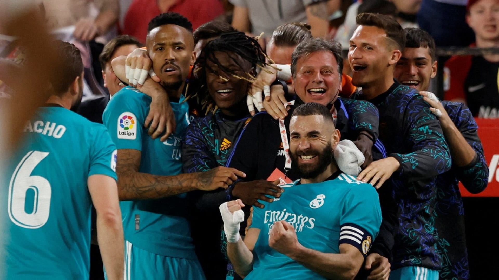 صورة بعنوان: النجم كريم بنزيمة يقود ريال مدريد لتخطي إشبيلية بالدوري الإسباني 