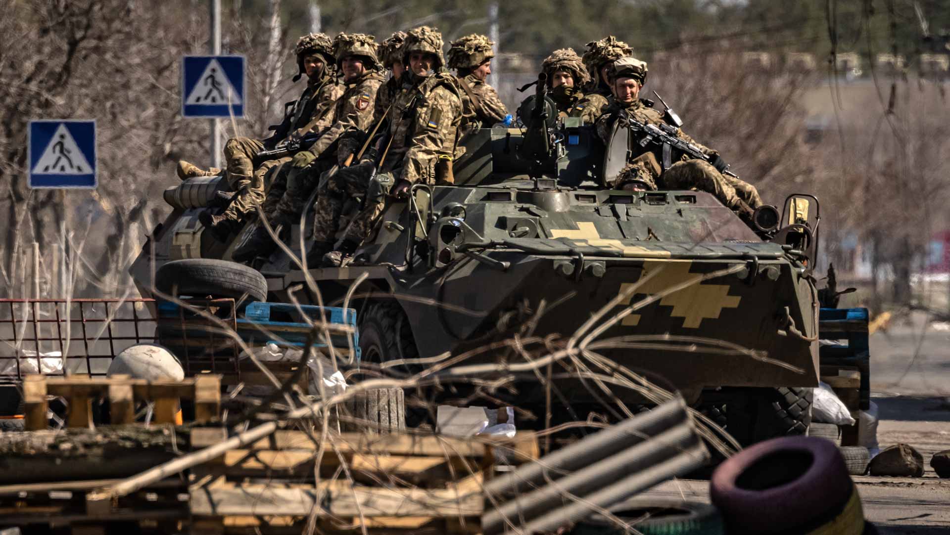 Image for the title: Ukrainian soldiers hold out in Mariupol 