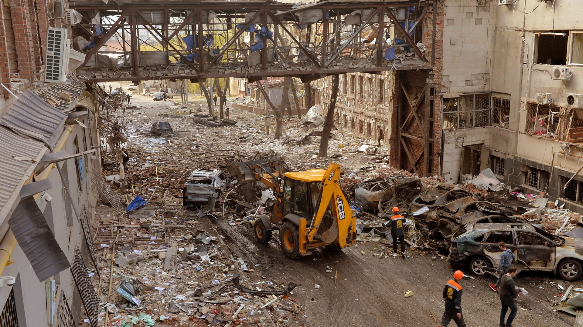 Image for the title: Talking to Putin achieves nothing: Italy's Draghi 