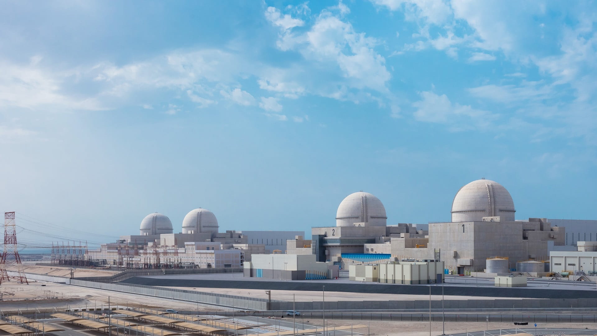 صورة بعنوان: تزويد المحطة الأولى في براكة بحزم جديدة من الوقود النووي 