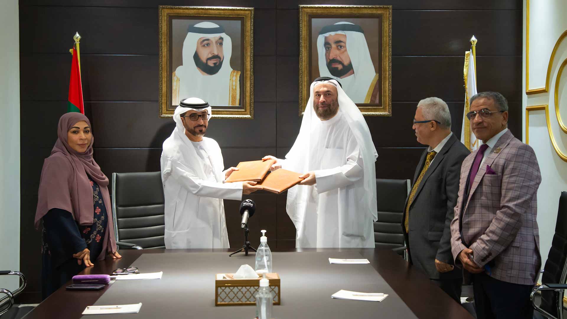 صورة بعنوان: الجامعة القاسمية توقع مذكرة تفاهم مع جمعية الصحفيين الإماراتية 