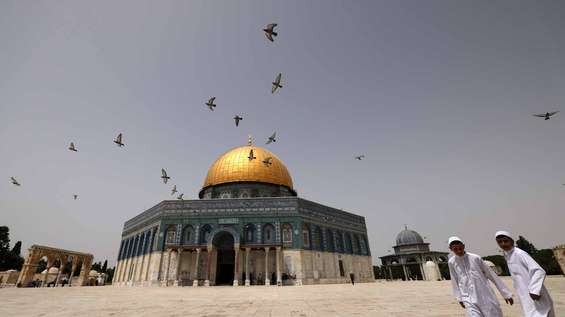 Image for the title: European countries call for end to Jerusalem unrest 