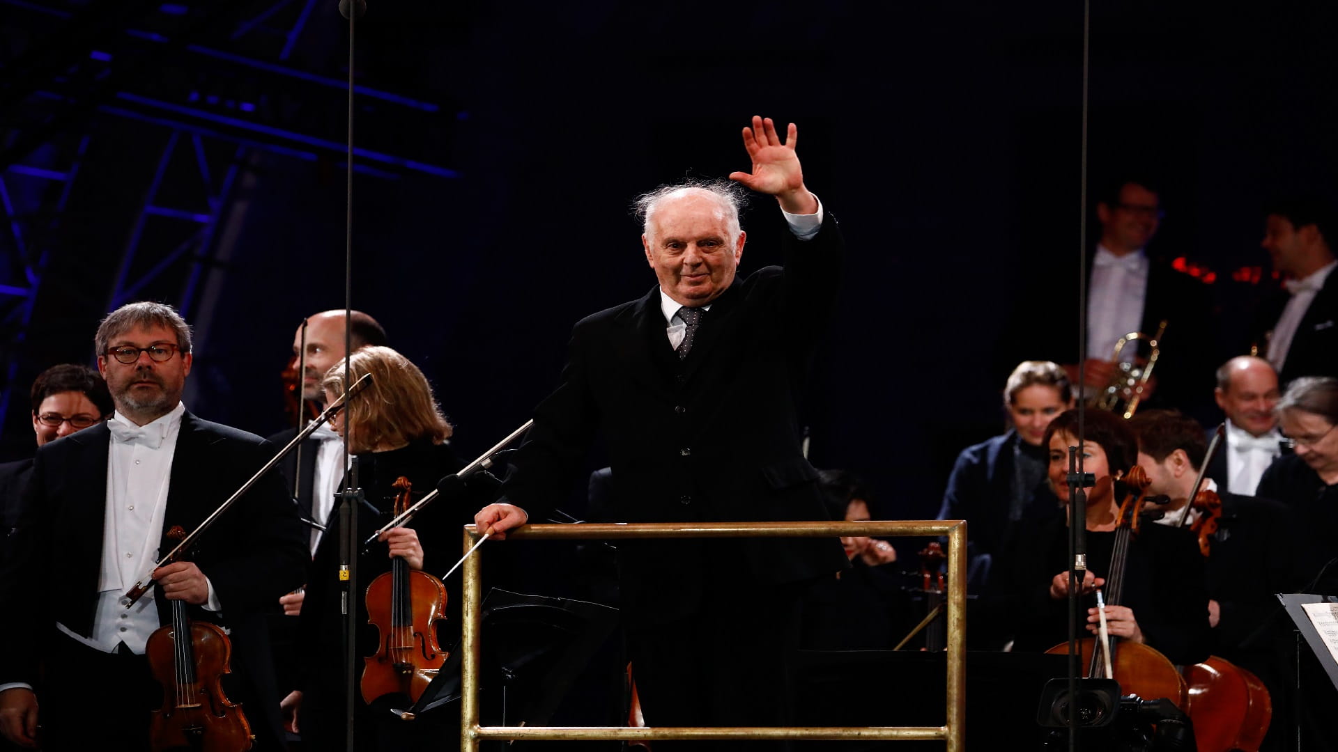 صورة بعنوان: وفاة أسطورة الموسيقى الكلاسيكية وعازف البيانو الروماني رادو لوبو  