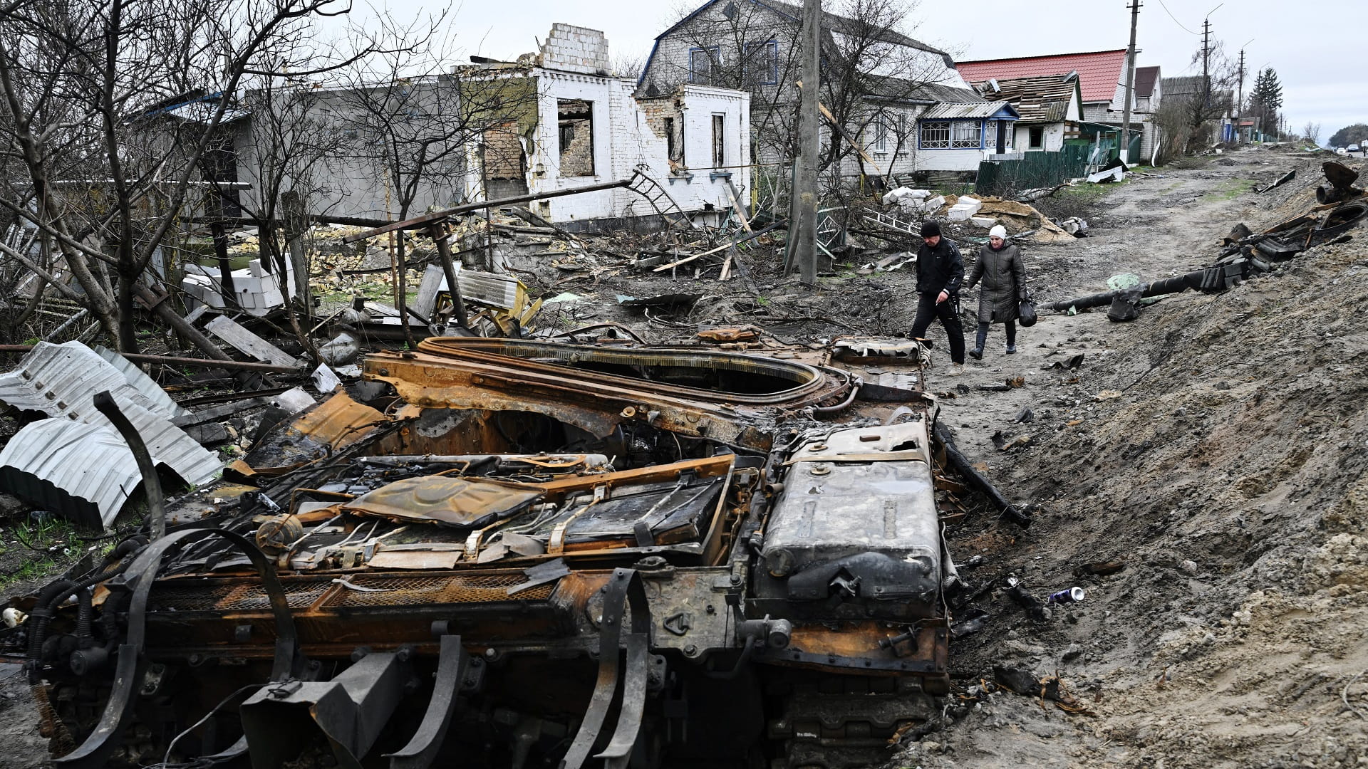 Image for the title: Russia closes in on Ukraine's besieged Mariupol 