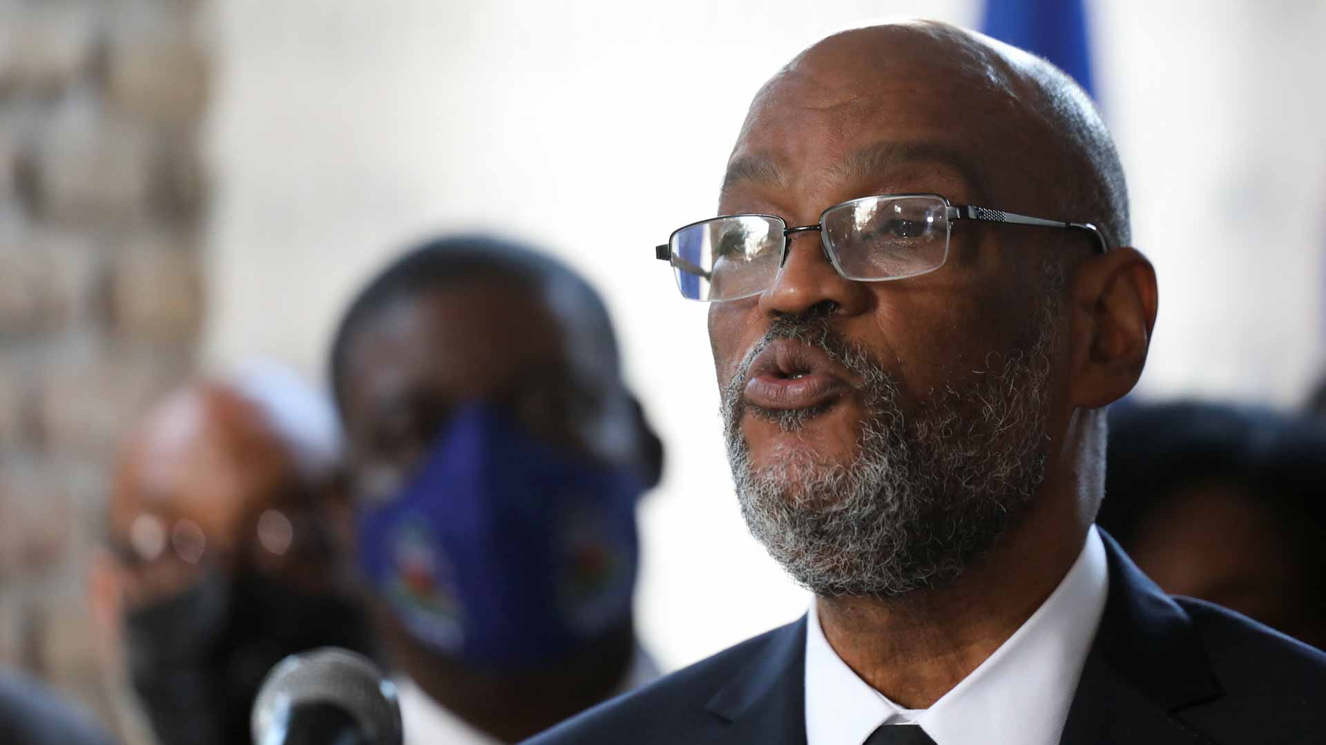 صورة بعنوان: مقتل 6 في تحطم طائرة بشارع مزدحم في هايتي 