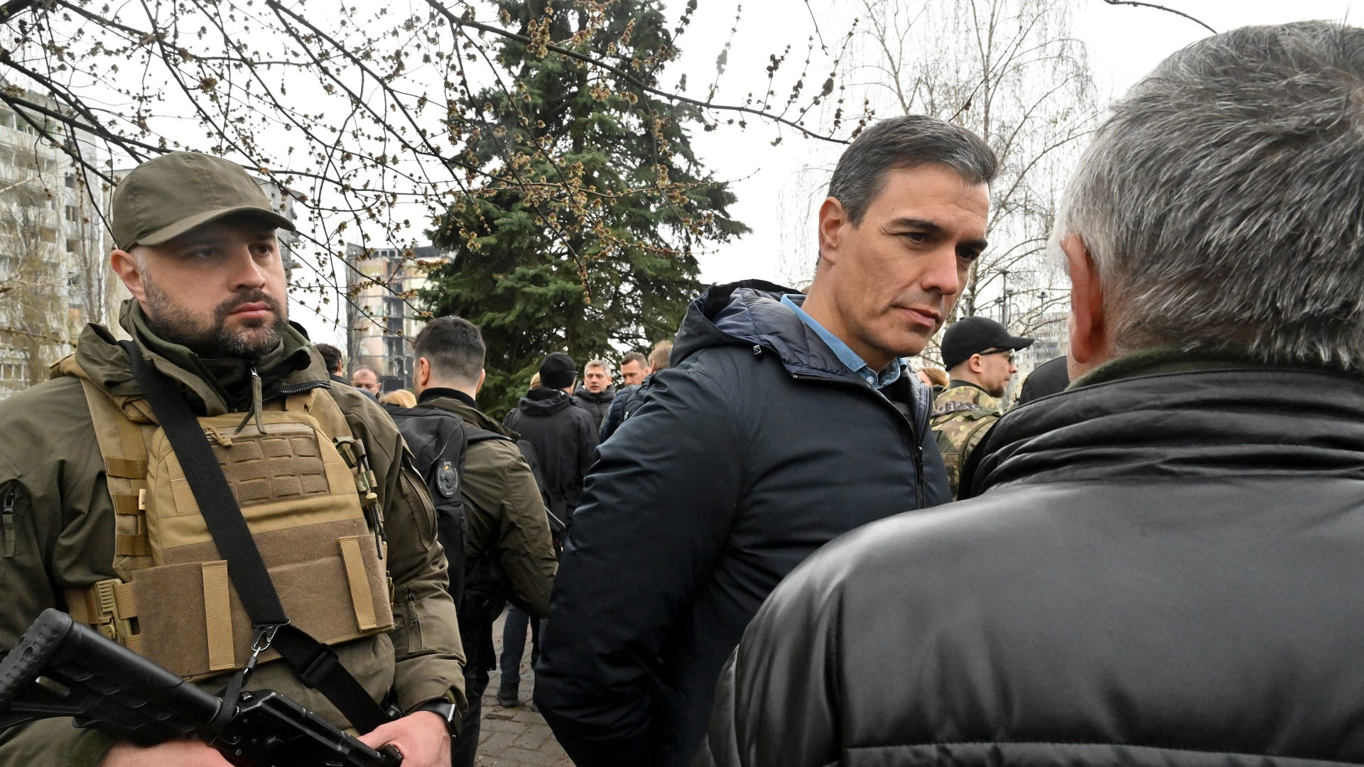 Image for the title: Spain sends 200 tonnes of military material to Ukraine: PM 