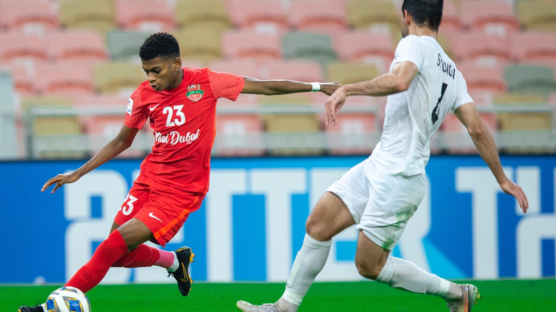 صورة بعنوان: شباب الأهلي يفوز على آهال ويعزز آماله ببلوغ ثمن نهائي أبطال آسيا 