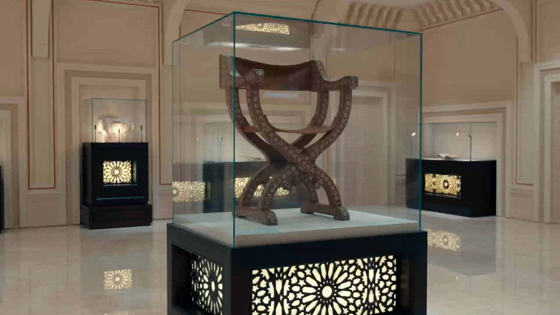 Image for the title: Ep. 7: A rare 600-year-old sultan chair 