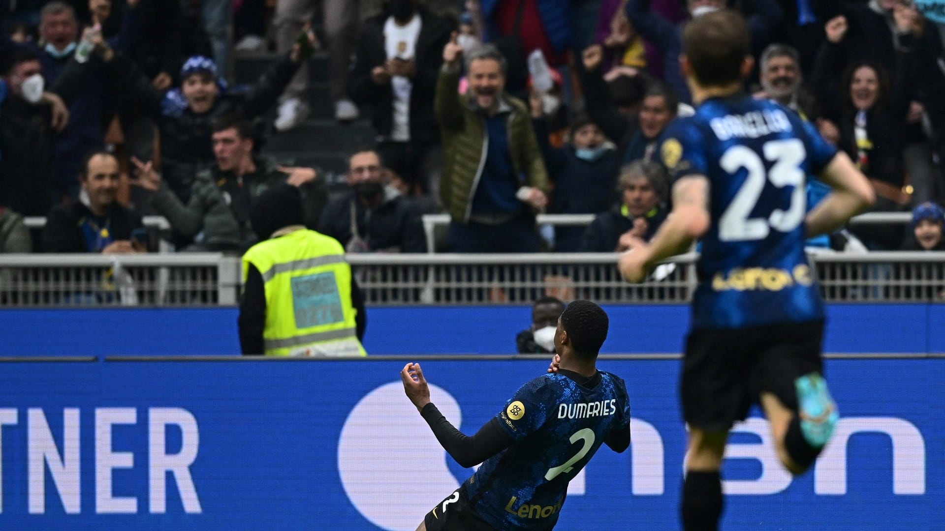 صورة بعنوان: إنتر ميلان يستعيد صدارة الدوري الإيطالي 