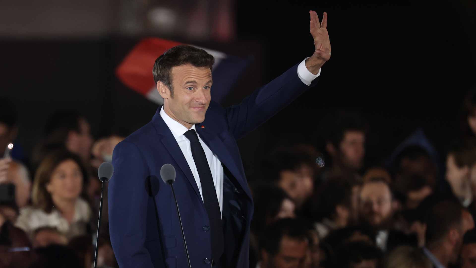 Image for the title: Putin congratulates Macron, wishes him 'success' 