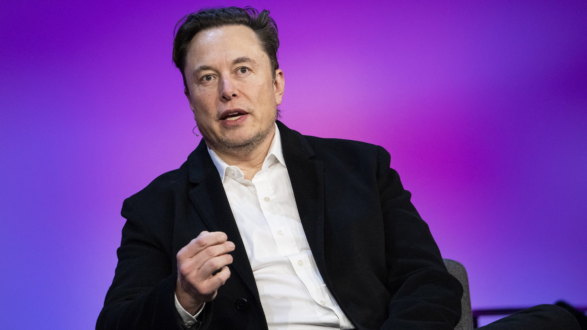 Image for the title: Twitter confirms sale to Elon Musk for $44 bn 