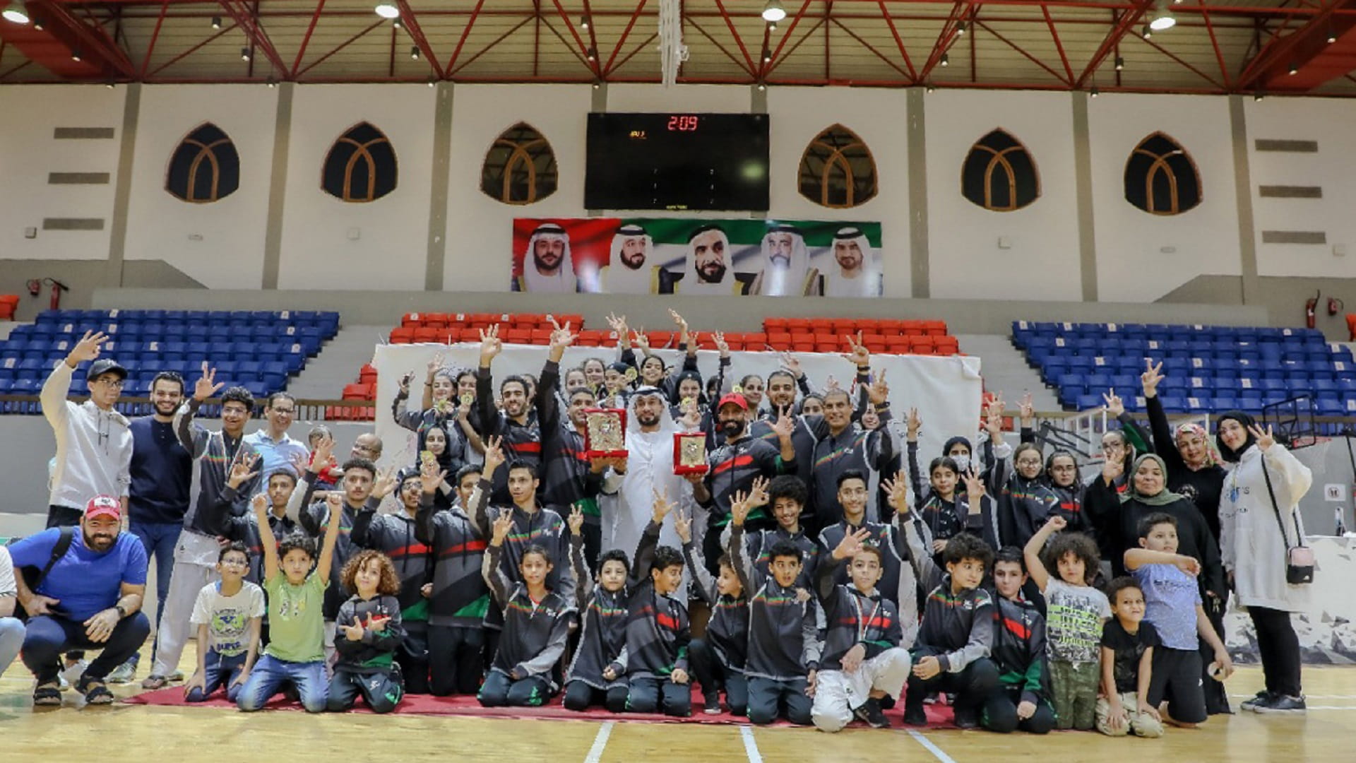 صورة بعنوان: نادي الشارقة لرياضات الدفاع عن النفس يحرز 3 دروع بدوري الكوموتيه 