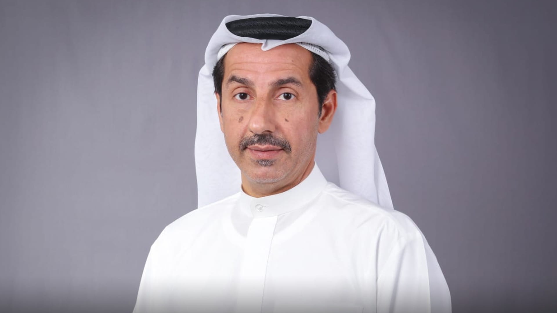 صورة بعنوان: طرق الشارقة تصرف 9.672.000 درهم لأصحاب أرقام مركبات الأجرة 